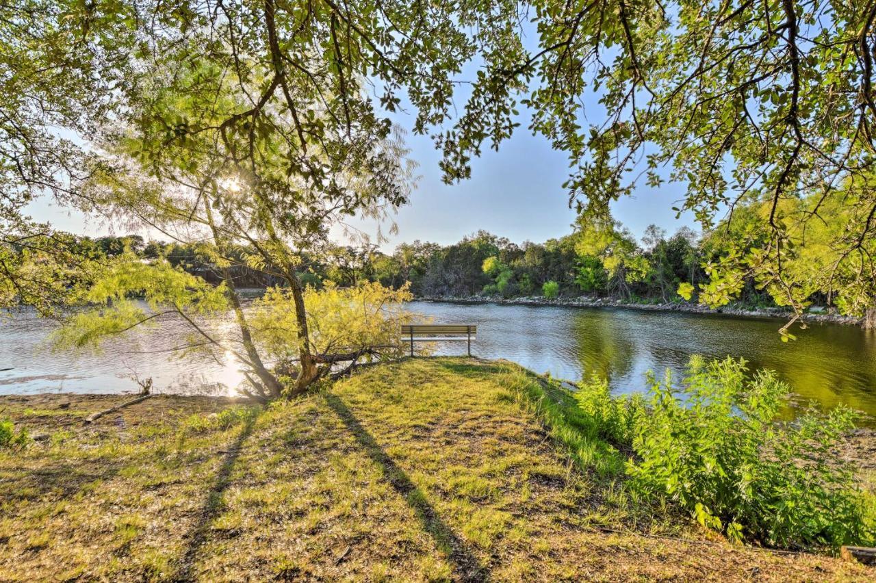 Granbury Home With Hot Tub And Furnished Patio! Bagian luar foto